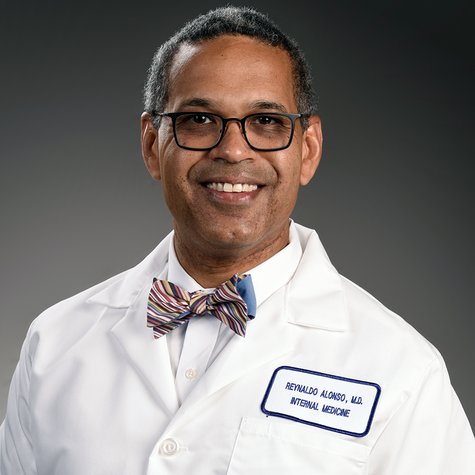 A headshot of Reynaldo H. Alonso, MD