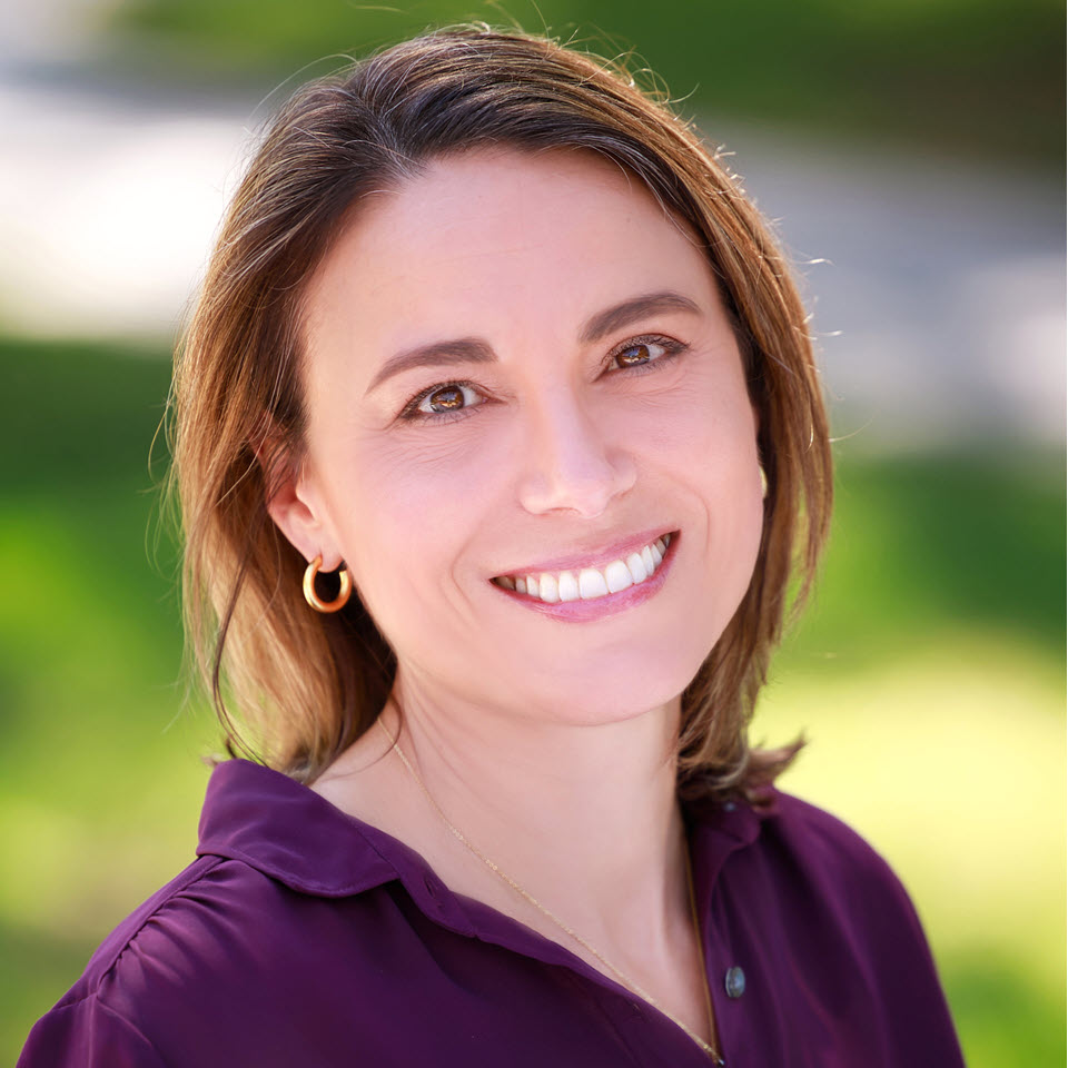 Profile headshot of Liza Eshilian-Oates, MD