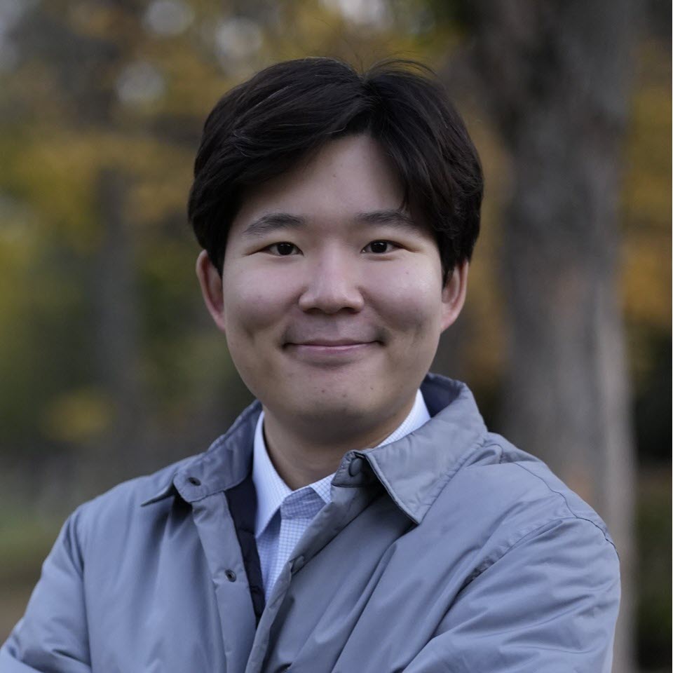 Profile headshot of Han Lee, MD