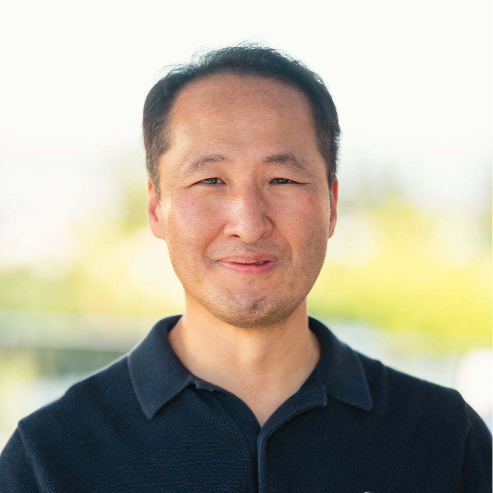 Faculty profile headshot of Sung W. Rhee, PhD