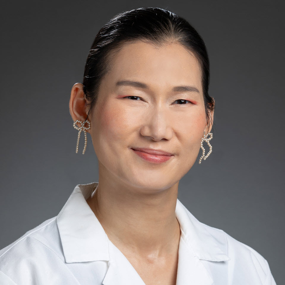 Profile headshot of An (Ann) H. Tran, MD