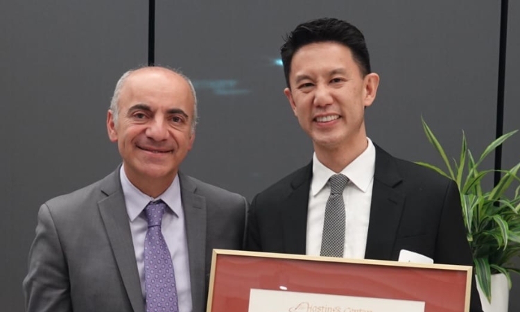 KPSOM faculty member Andre M. Cipta, MD, with Ramin Davidoff, MD, Executive Medical Director and Chair of the Board, Southern California Permanente Medical Group.